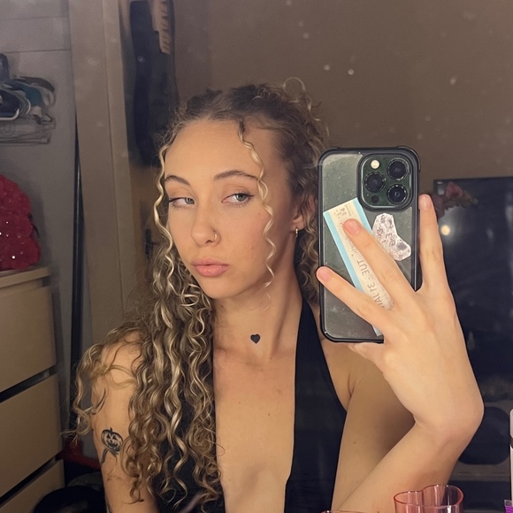 Meet your Posher, Payton - Picture 1 of 4